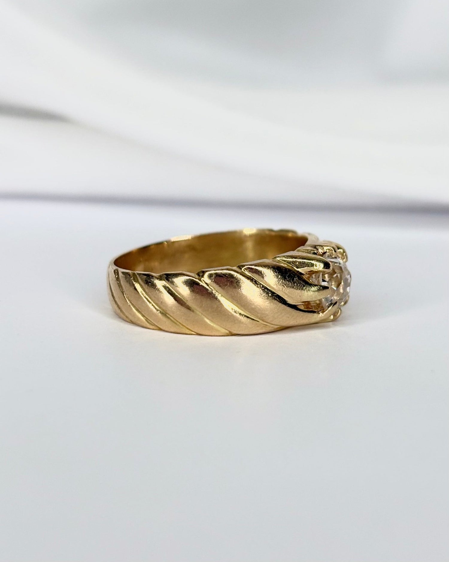 Bague Jonc Diamant 0.90 carat "Charlaine" - Elliade Paris