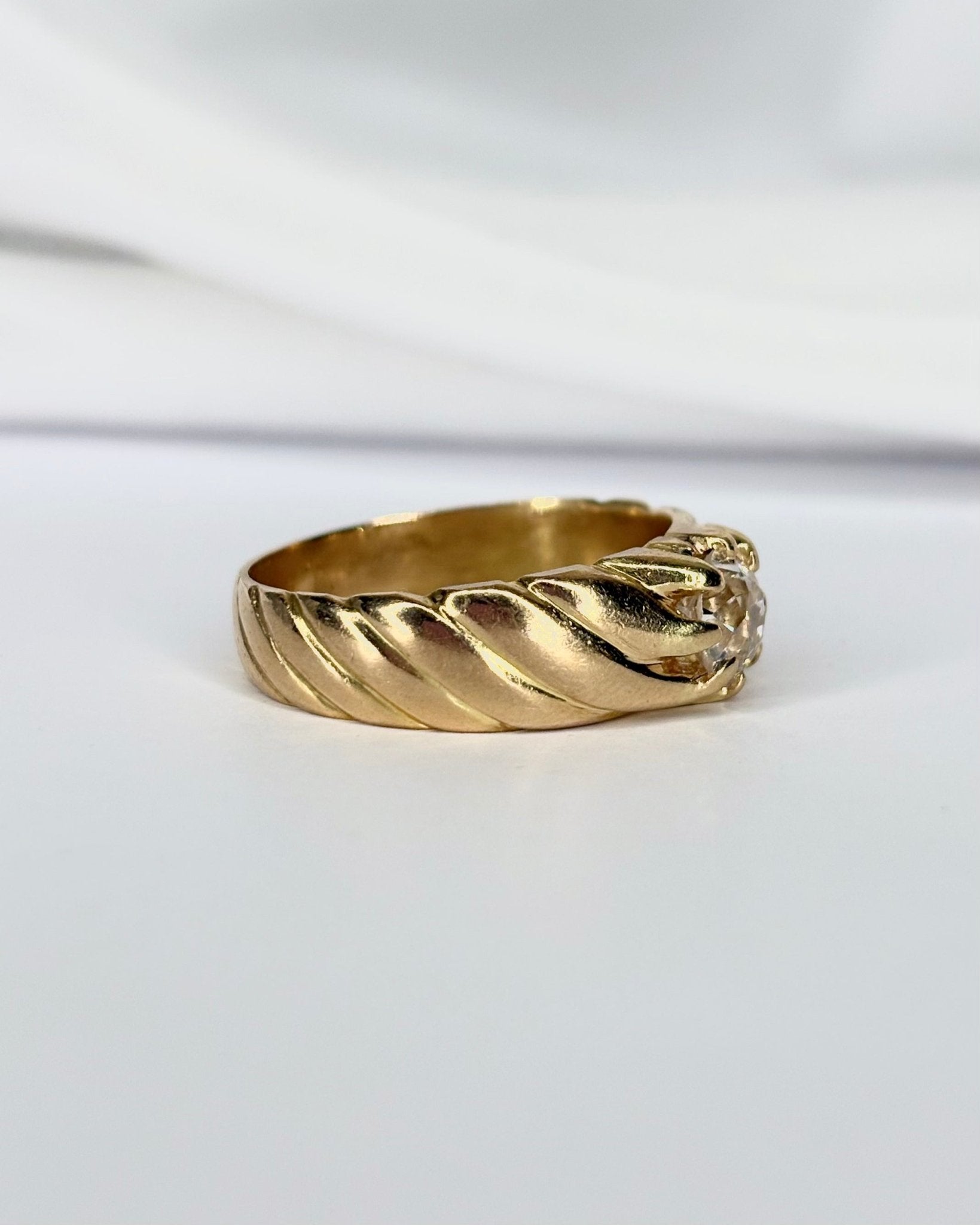 Bague Jonc Diamant 0.90 carat "Charlaine" - Elliade Paris