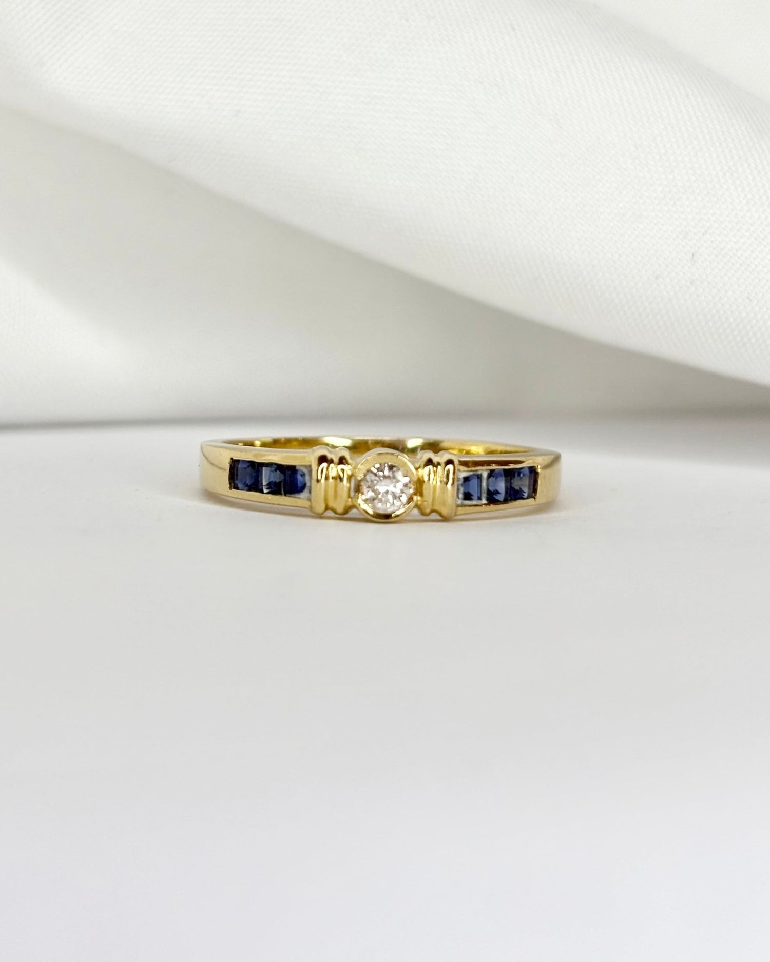 Bague Jonc Diamant &amp; Saphirs &quot;Alexia&quot; - Elliade Paris