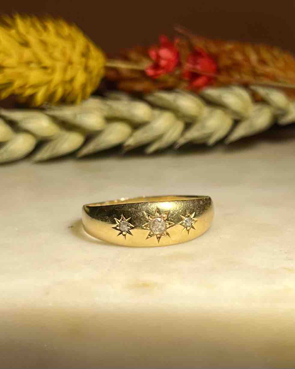 Bague Jonc Diamants en serti étoilé &quot;Klara&quot; - Elliade Paris