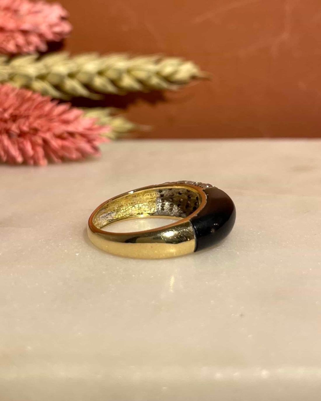 Bague Nina Ricci Jonc Onyx et 48 Diamants &quot;Berna&quot;