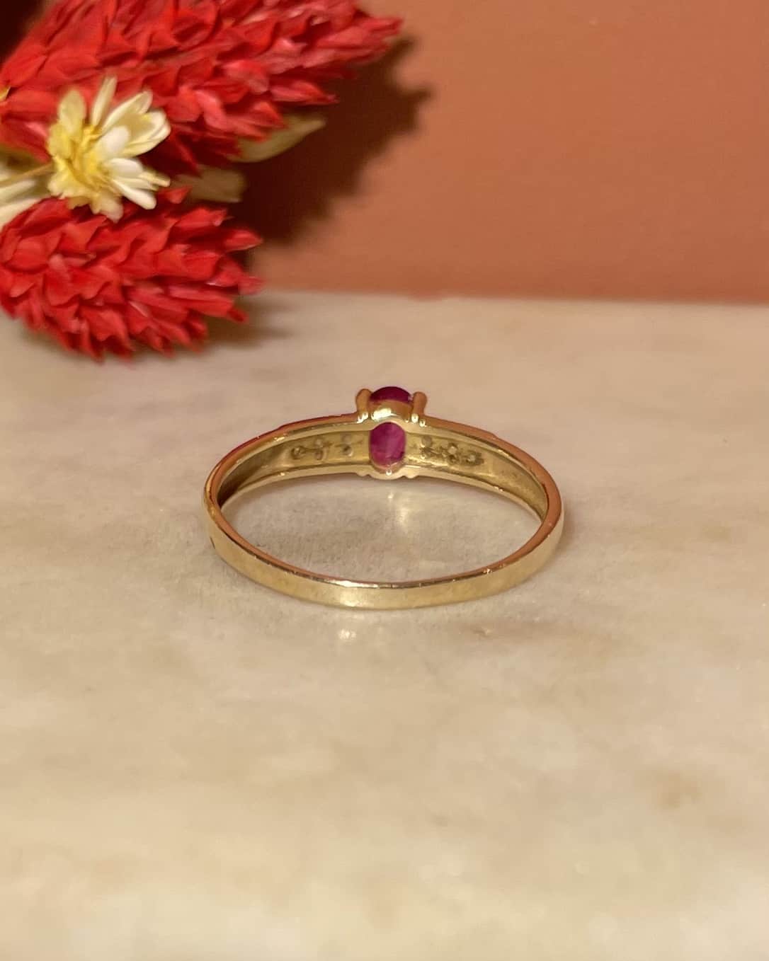 Bague Jonc Diamants &amp; Rubis "Emeline" - Elliade Paris
