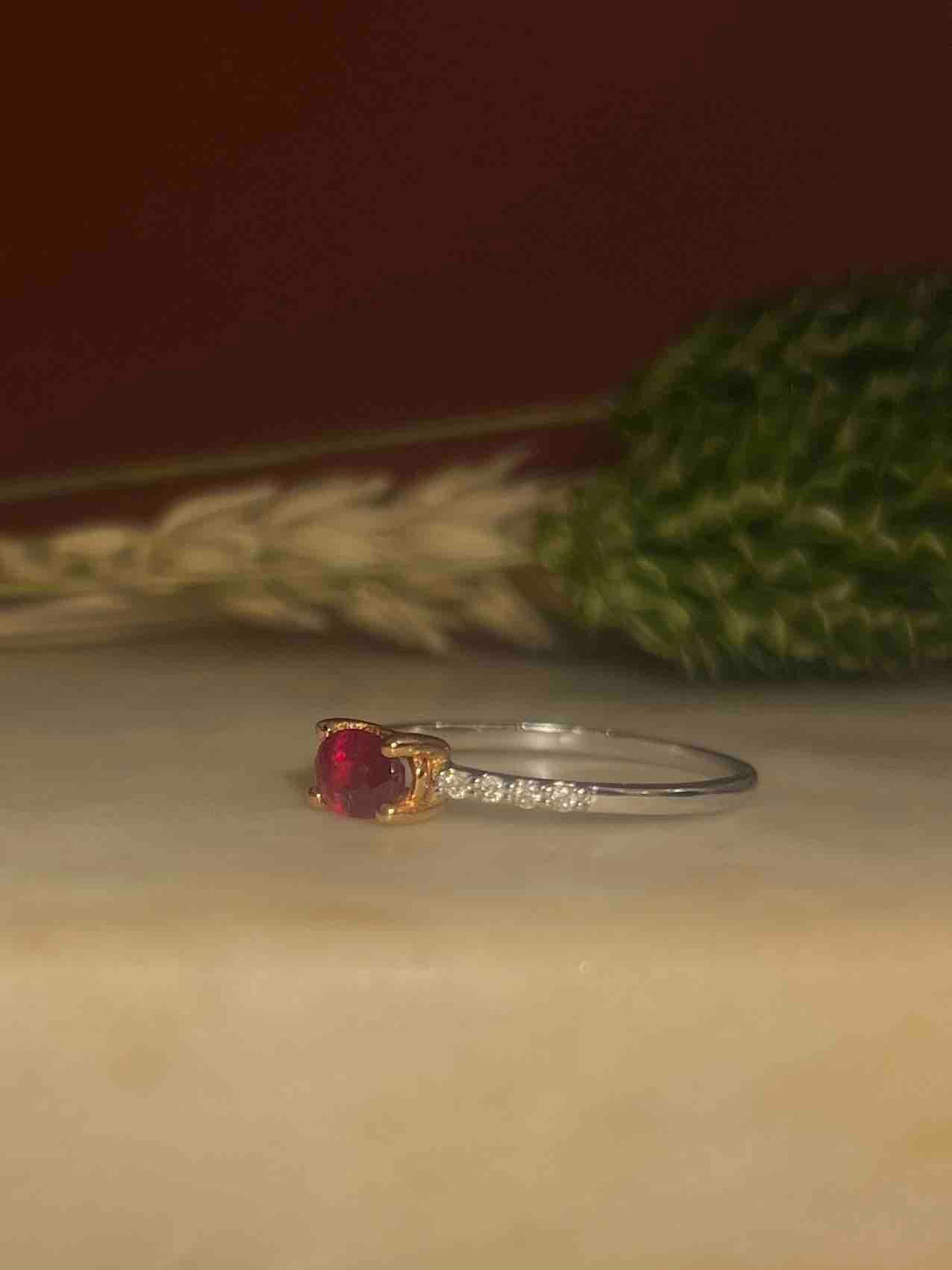 Bague Jonc Diamants &amp; Rubis &quot;Estela&quot; - Elliade Paris
