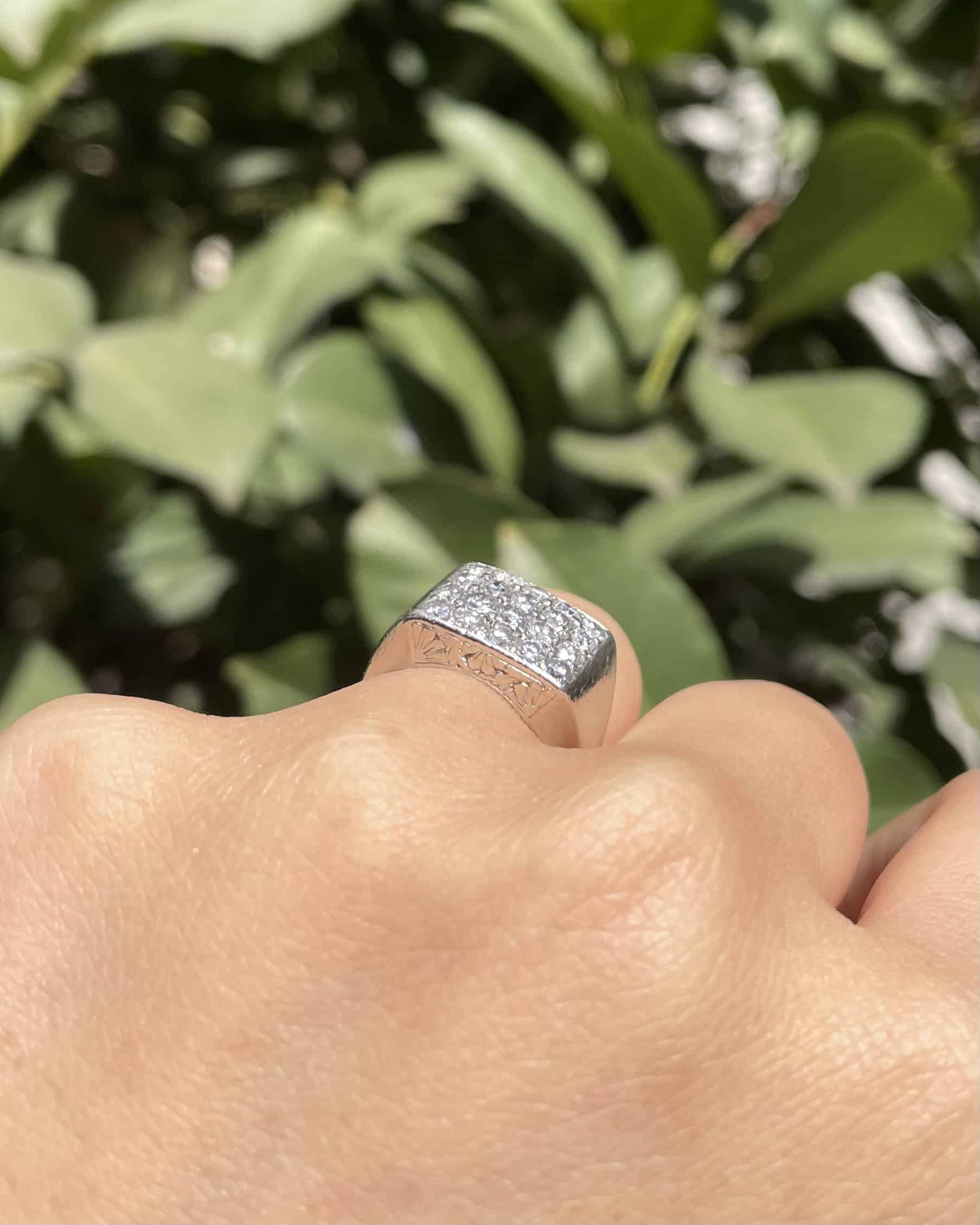 Anillo Tanque Vintage 20 Diamantes 1 quilate "Danaé"