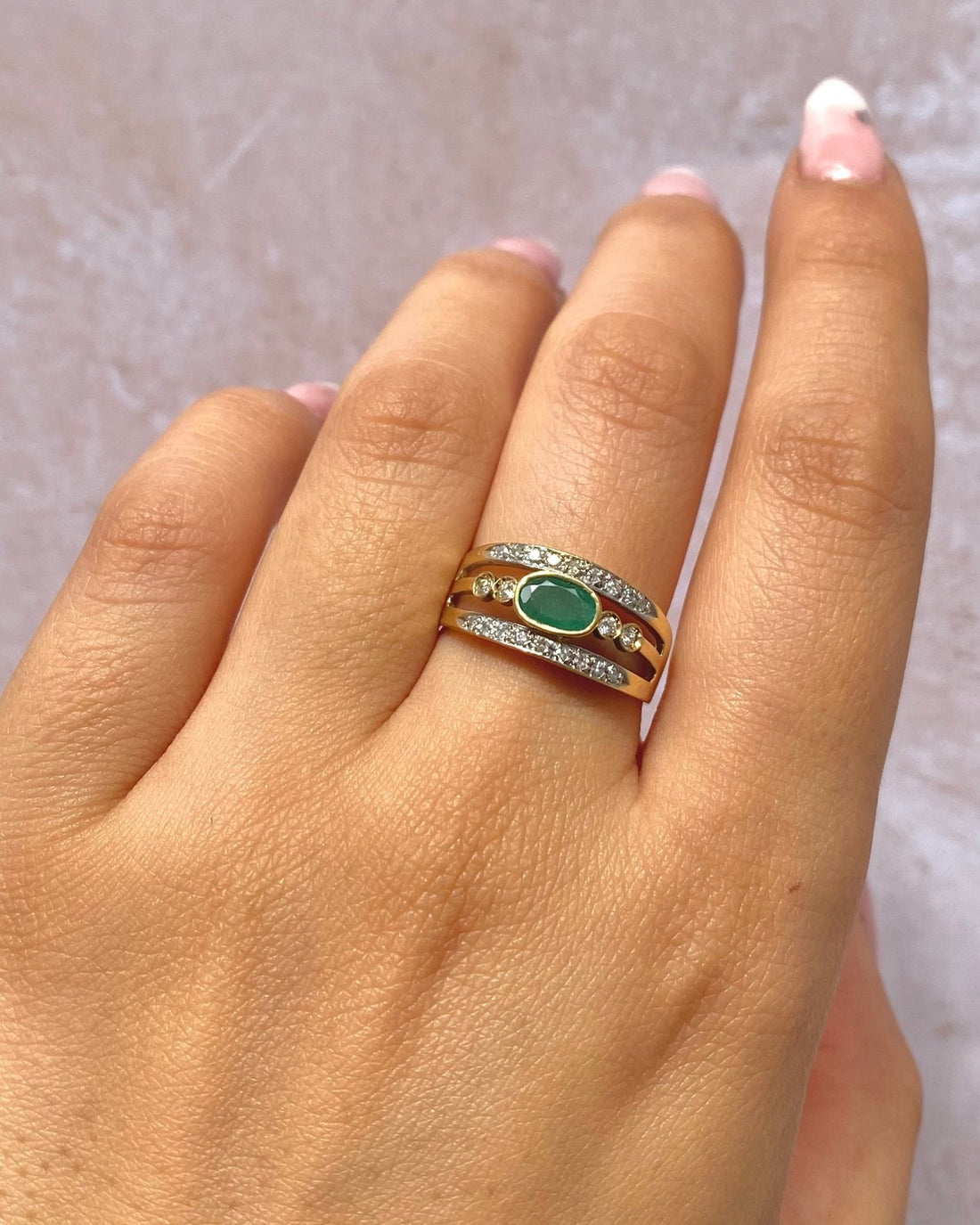 Bague Jonc Émeraude 0.38 carat &amp; Diamants "Olympe" - Elliade Paris