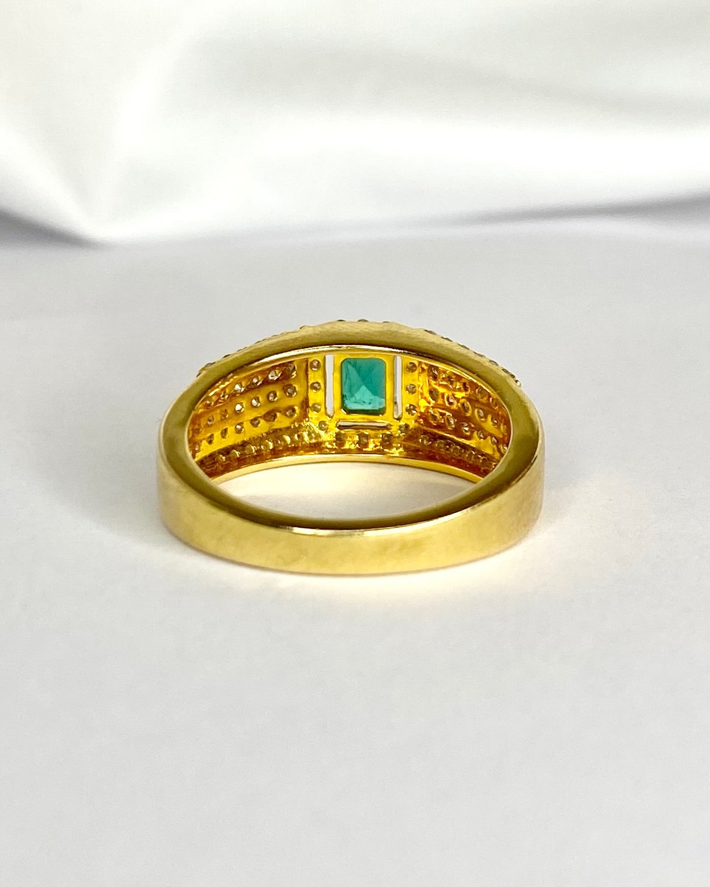 Bague Jonc Émeraude 0.40 carat &amp; Diamants 0.57 carat "Agnes" - Elliade Paris
