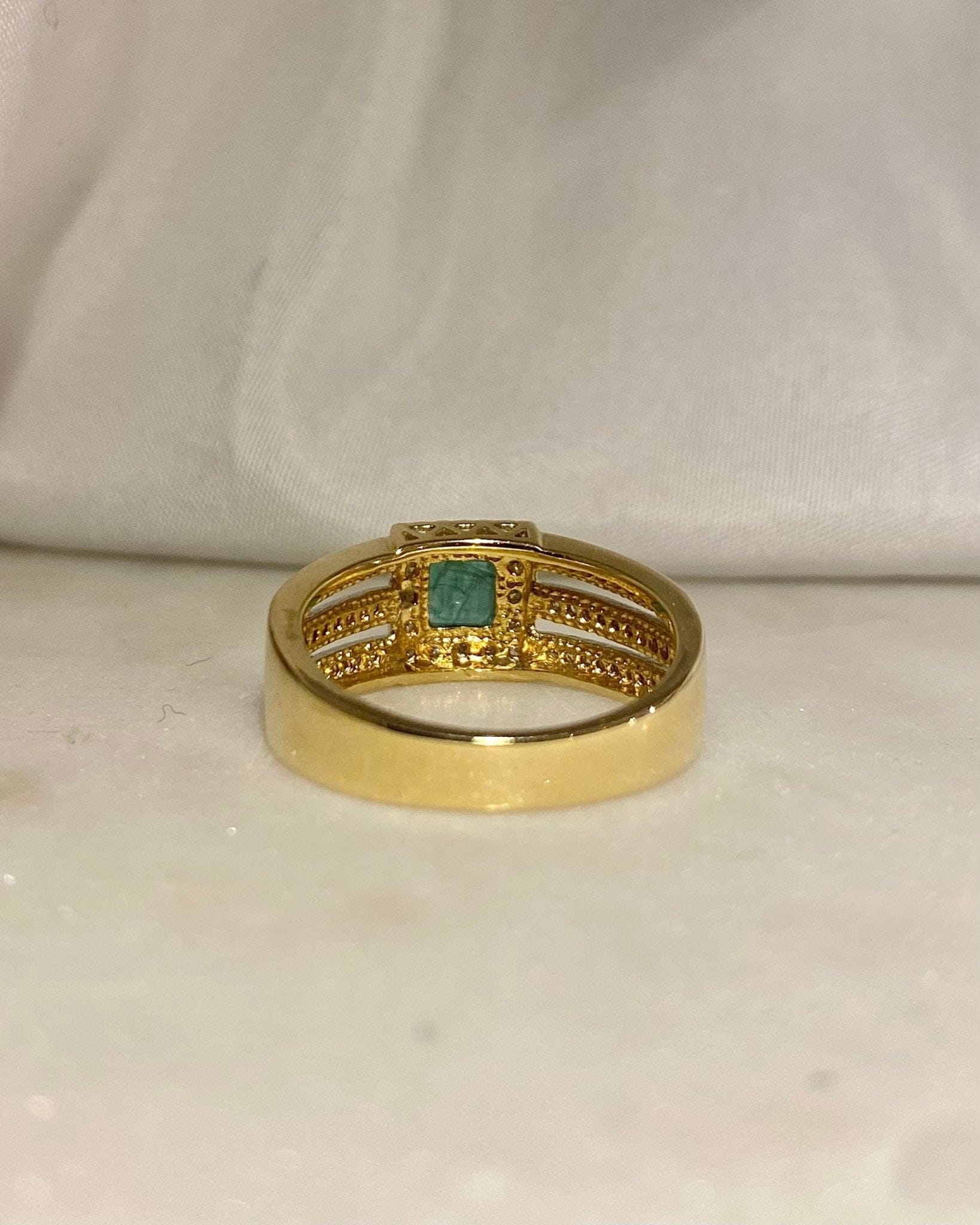 Bague Jonc Émeraude 0.50 carat &amp; 70 Diamants "Jenaya" - Elliade Paris