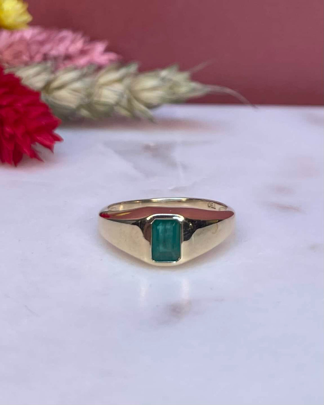 Bague Jonc Émeraude 0.60 carat &quot;Adaya&quot; - Elliade Paris