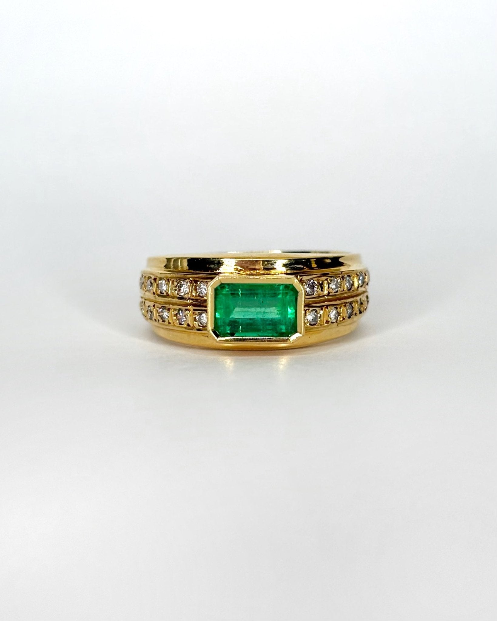 Bague Jonc Émeraude 1 ct &amp; 20 Diamants "Sérena" - Elliade Paris
