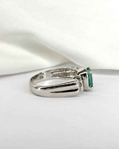 Bague Jonc Émeraude 1.70 carat &amp; 8 Diamants &quot;Fiona&quot; - Elliade Paris