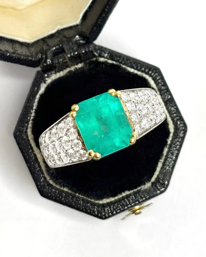 Bague Jonc Émeraude 3.80 carats, Diamants 1.08 carat &amp; Or 8,7g "Florine" - Elliade Paris