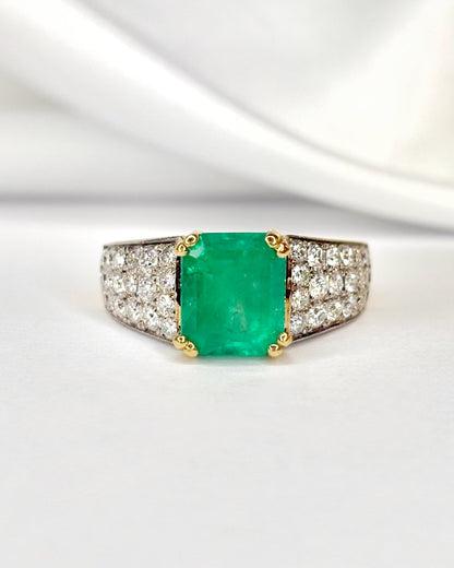 Bague Jonc Émeraude 3.80 carats, Diamants 1.08 carat &amp; Or 8,7g "Florine" - Elliade Paris