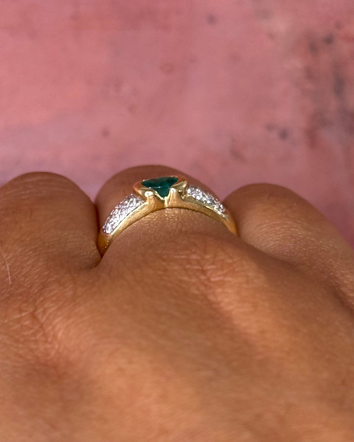 Bague Jonc Émeraude &amp; Diamants "Daniella" - Elliade Paris