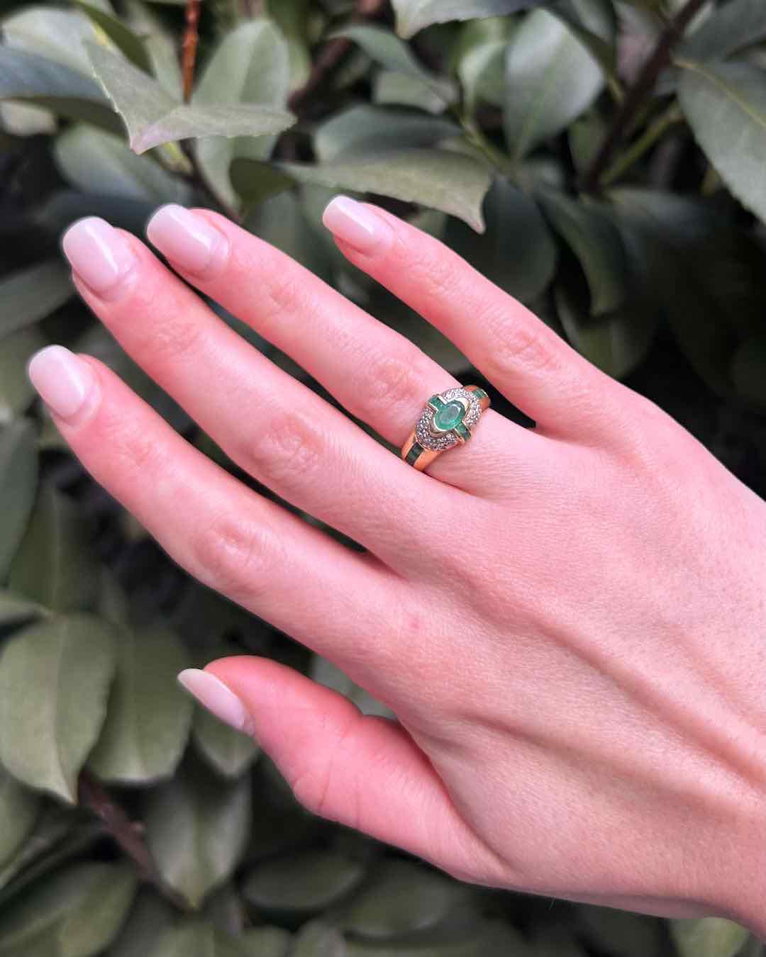 Bague Jonc Emeraudes 0.66 carat &amp; Diamants &quot;Josepha&quot; - Elliade Paris