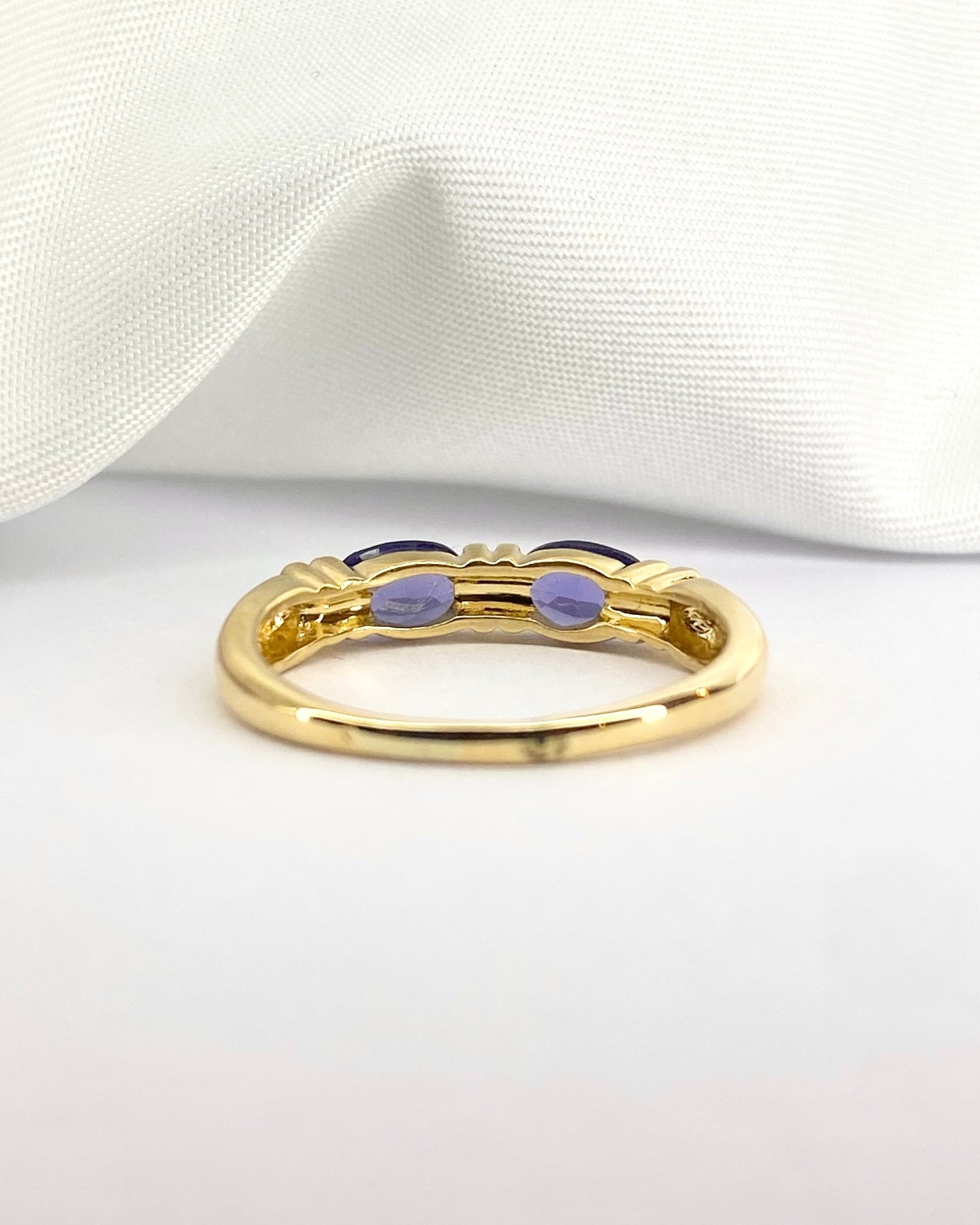 Bague Jonc Iolites 0.60 carat "Lila" - Elliade Paris