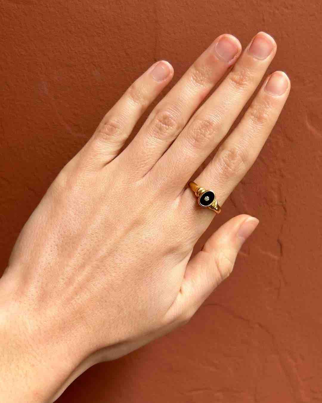 Bague Jonc Onyx et Diamant &quot;Leslie&quot; - Elliade Paris