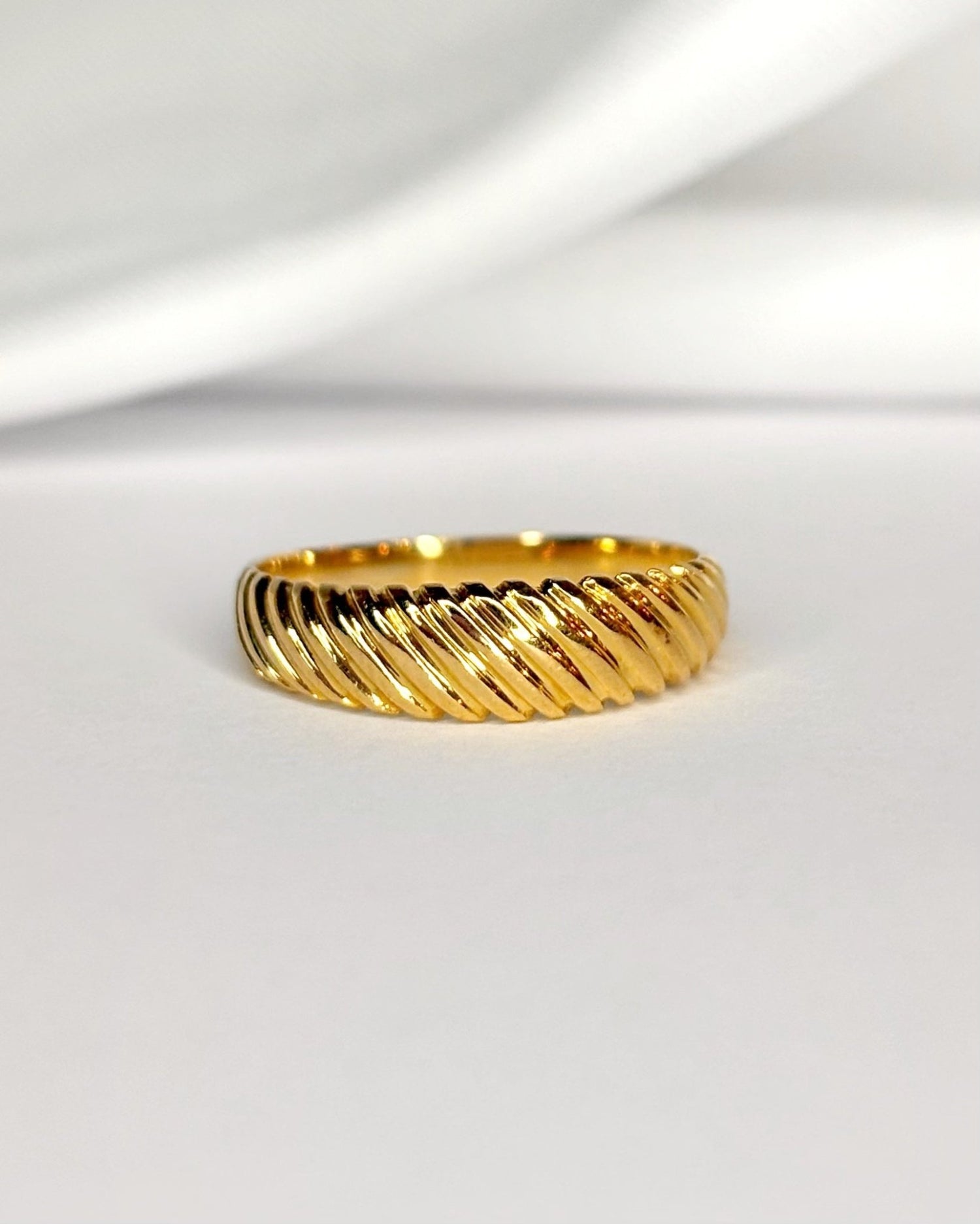 Bague Jonc Or Jaune 18 carats "Auriane" - Elliade Paris