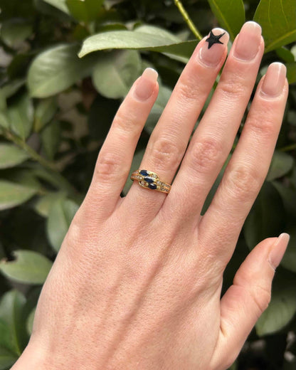 Bague Jonc Rivière Saphirs &amp; Diamants &quot;Julyne&quot; - Elliade Paris
