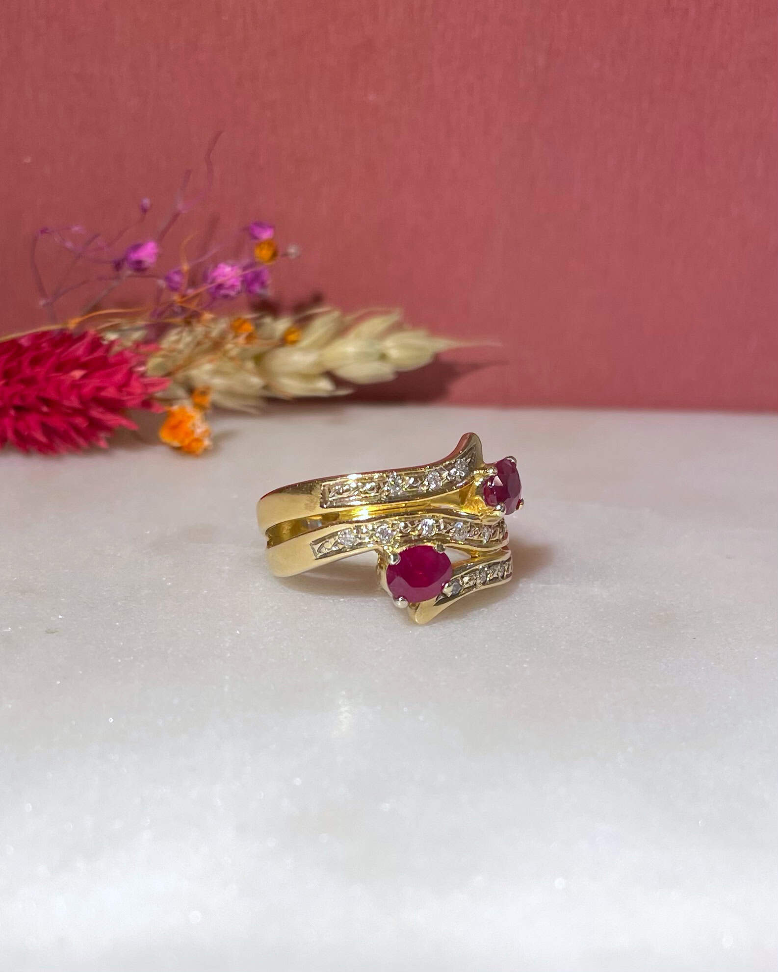 Bague Jonc Rubis 1 Carat &amp; Diamants "Liya" - Elliade Paris
