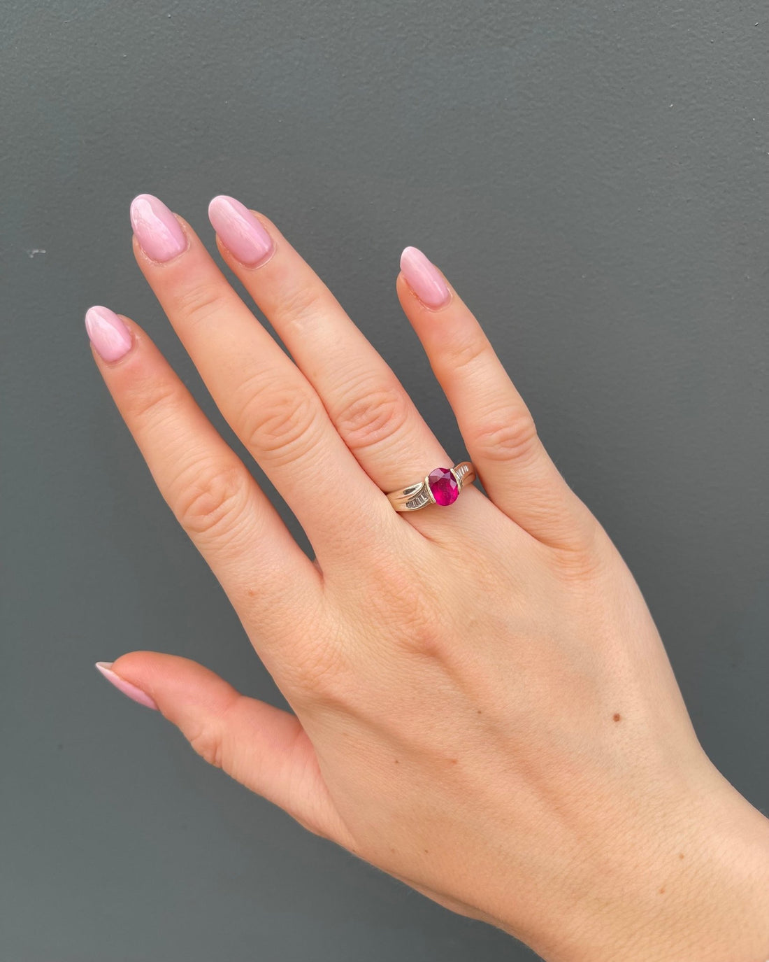 Bague Jonc Rubis 2 carats &amp; 12 Diamants &quot;Sao&quot; - Elliade Paris