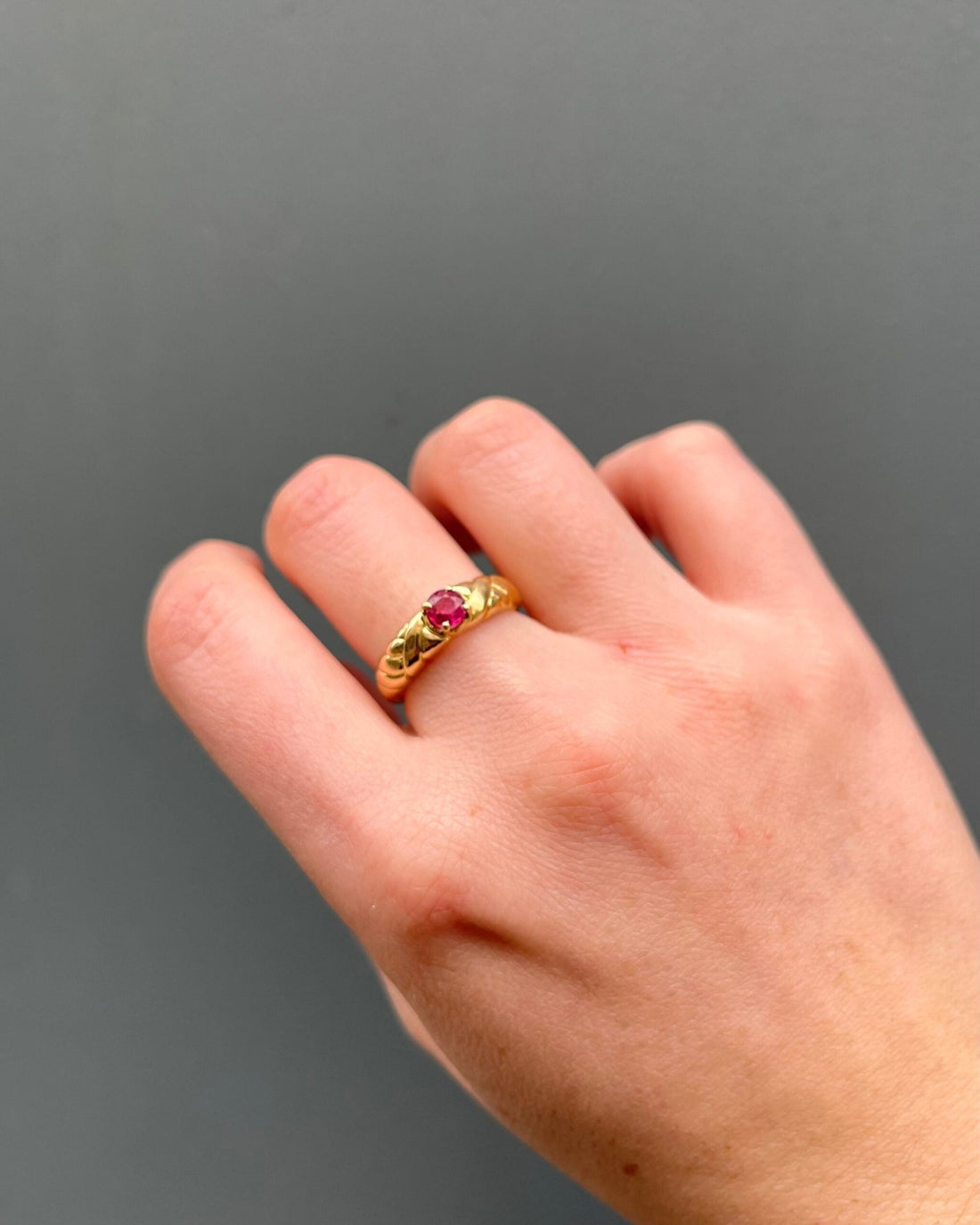 Bague Jonc Rubis &quot;Amélie&quot; - Elliade Paris
