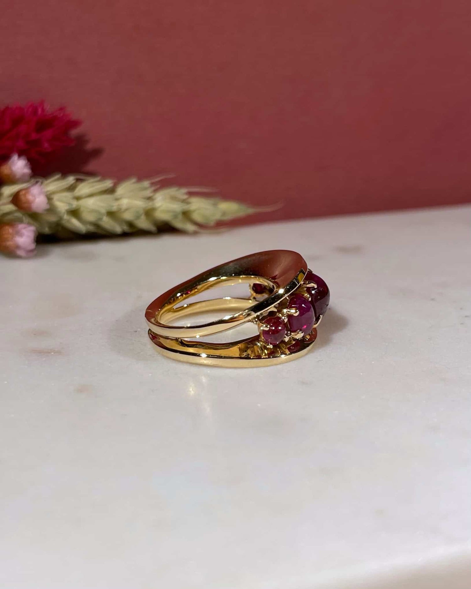 Bague Vintage Jonc Rubis Cabochon 5.20 carats &quot;Irene&quot;