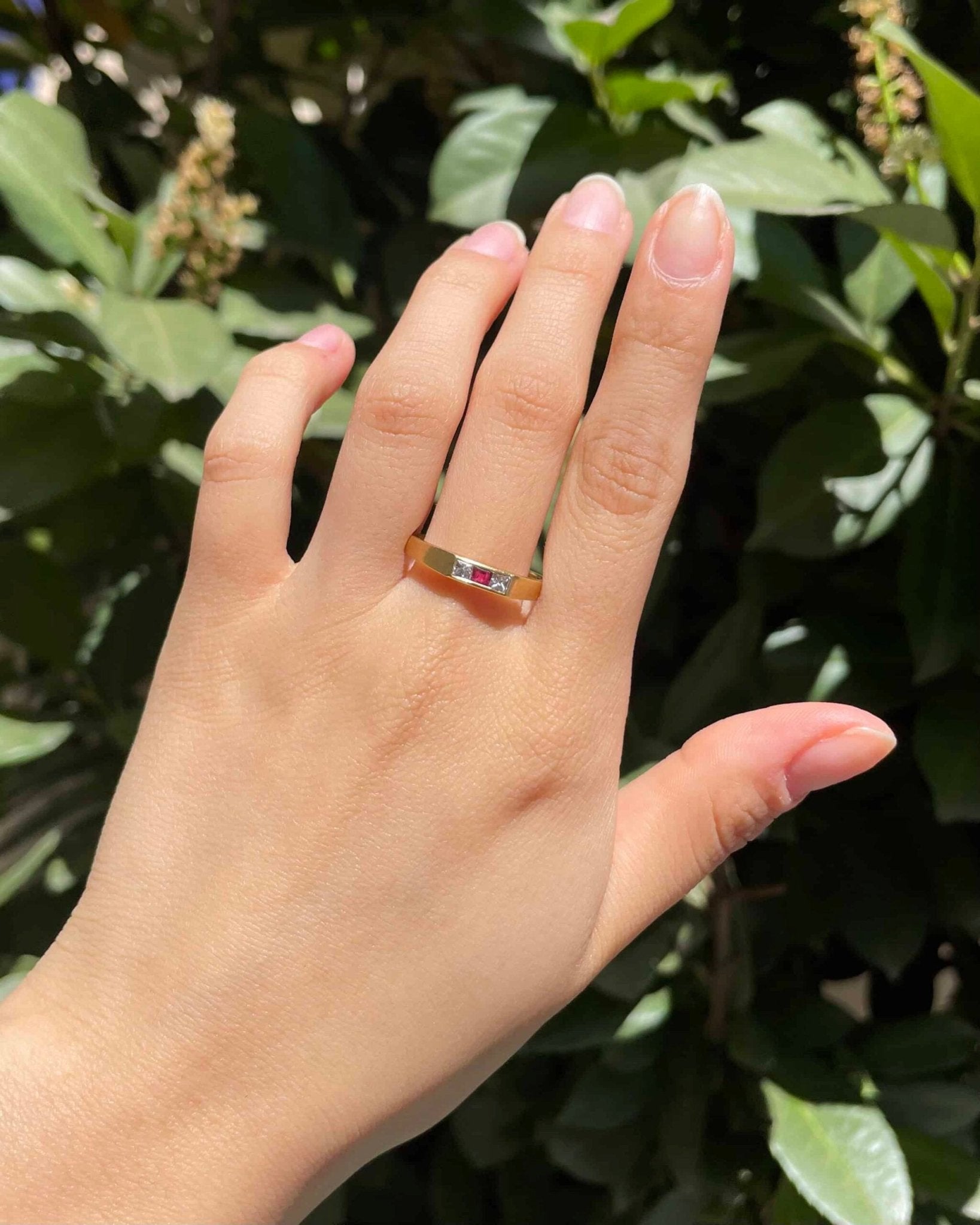 Bague Jonc Rubis &amp; Diamants "Bary" - Elliade Paris