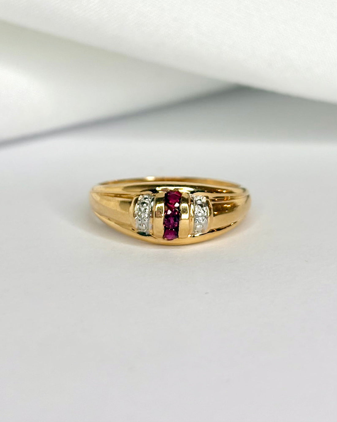 Bague Jonc Rubis &amp; Diamants "Dina" - Elliade Paris