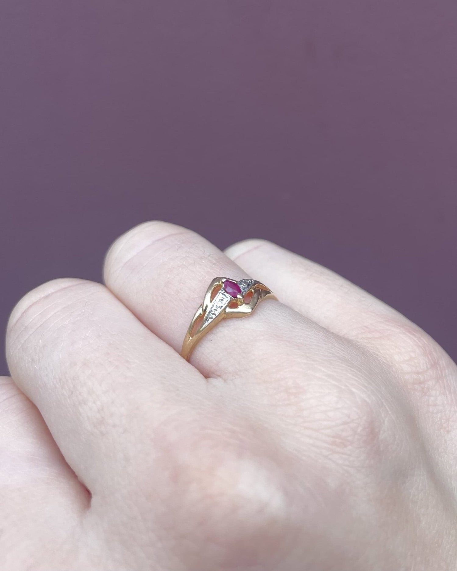 Bague Jonc Rubis &quot;Loeza&quot; - Elliade Paris