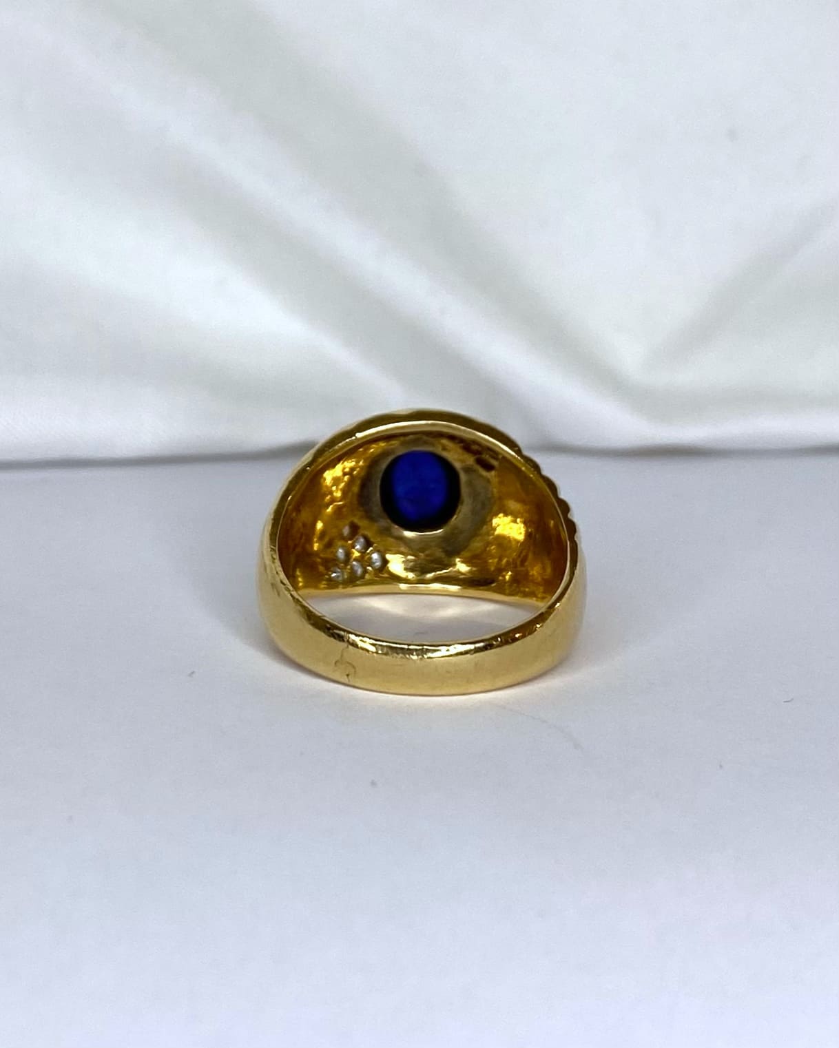 Bague Jonc Saphir 1.70 carat &amp; douze Diamants "Mina" - Elliade Paris