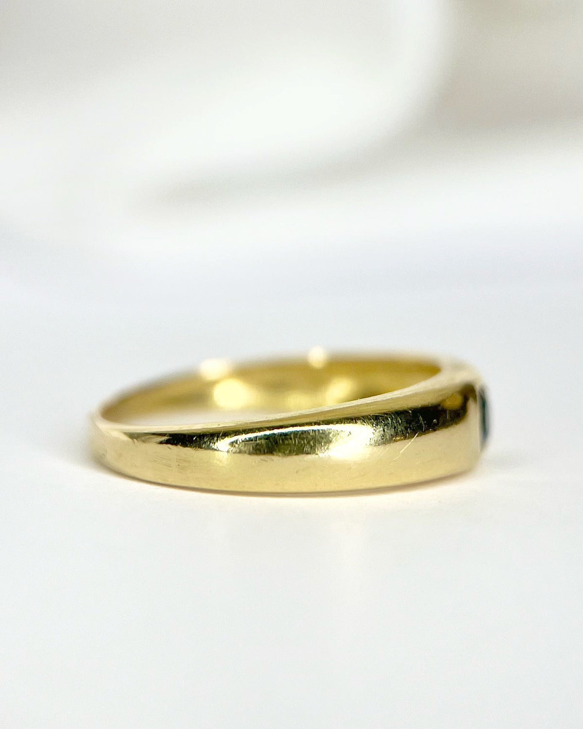 Bague Jonc Saphir "Samy" - Elliade Paris