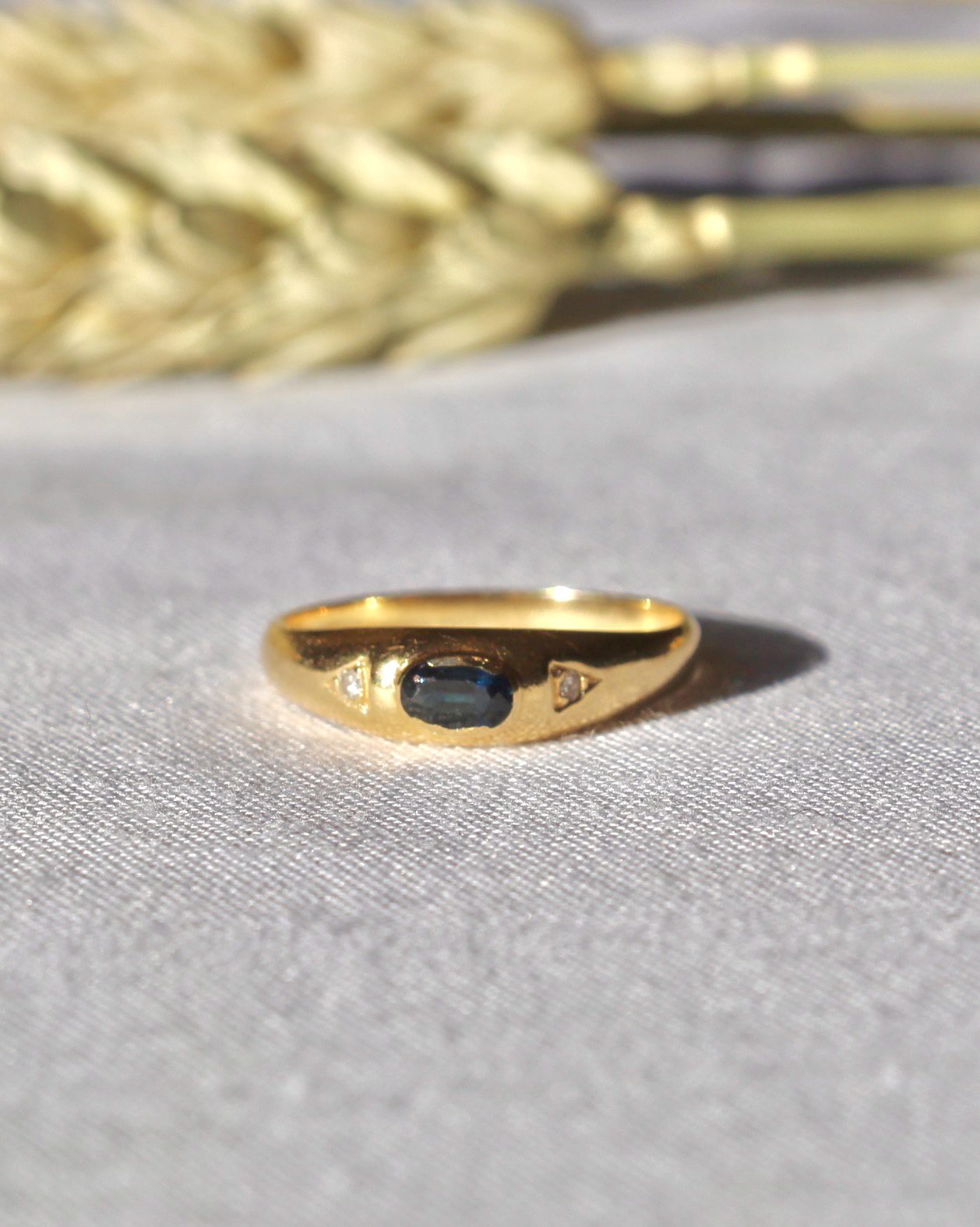 Bague jonc saphir et diamants "Sam" - Elliade Paris