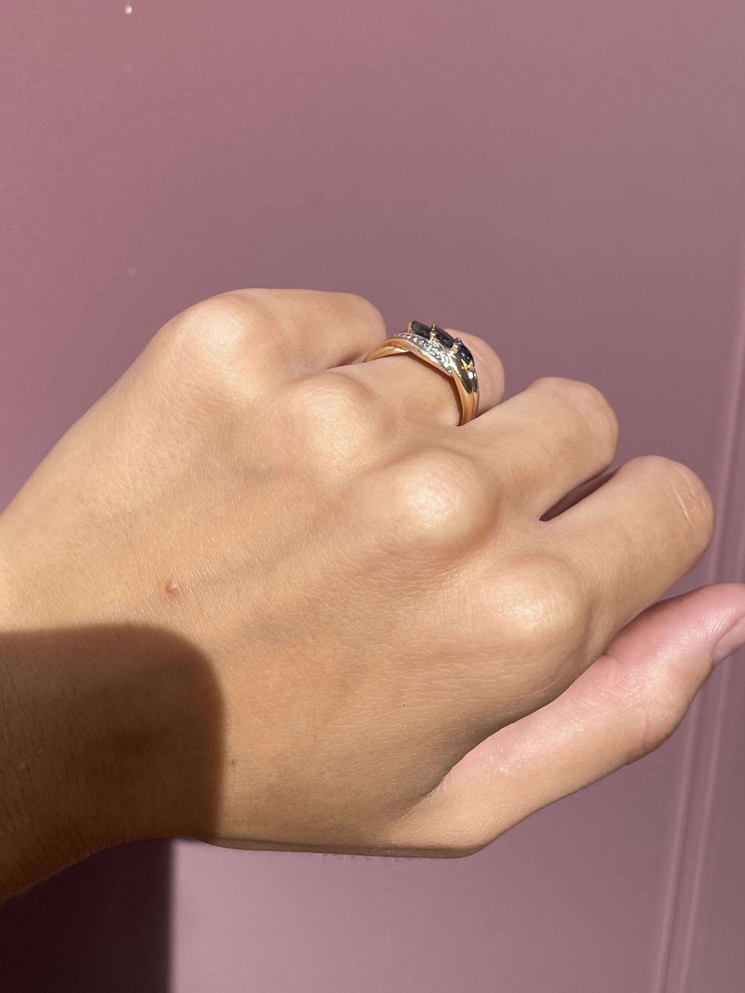 Bague Jonc Saphirs &amp; Diamants "Sania" - Elliade Paris