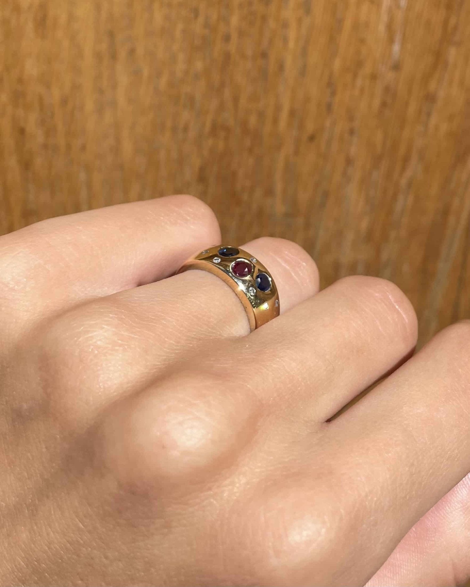 Bague Jonc Saphirs &amp; Rubis &amp; Diamants "Oleander" - Elliade Paris