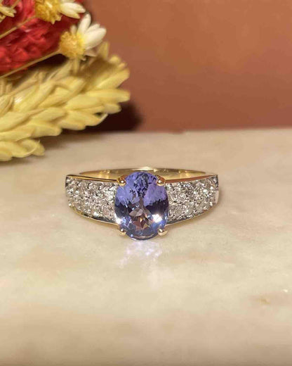 Bague Jonc Tanzanite 2.15 Carats &amp; 20 Diamants &quot;Evangeline&quot; - Elliade Paris
