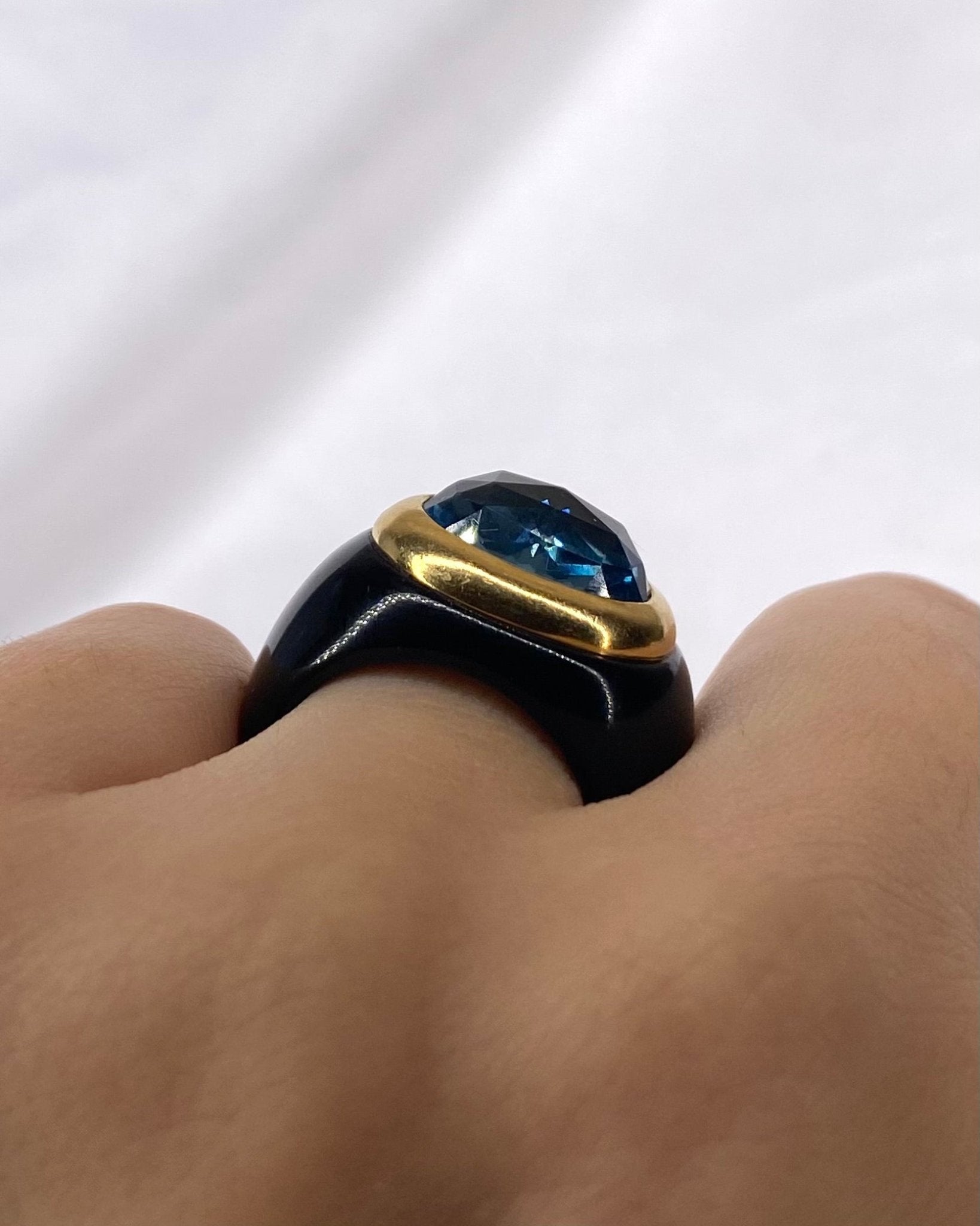 Bague Jonc Topaze 5.50 carats &amp; Résine "Carolina" - Elliade Paris