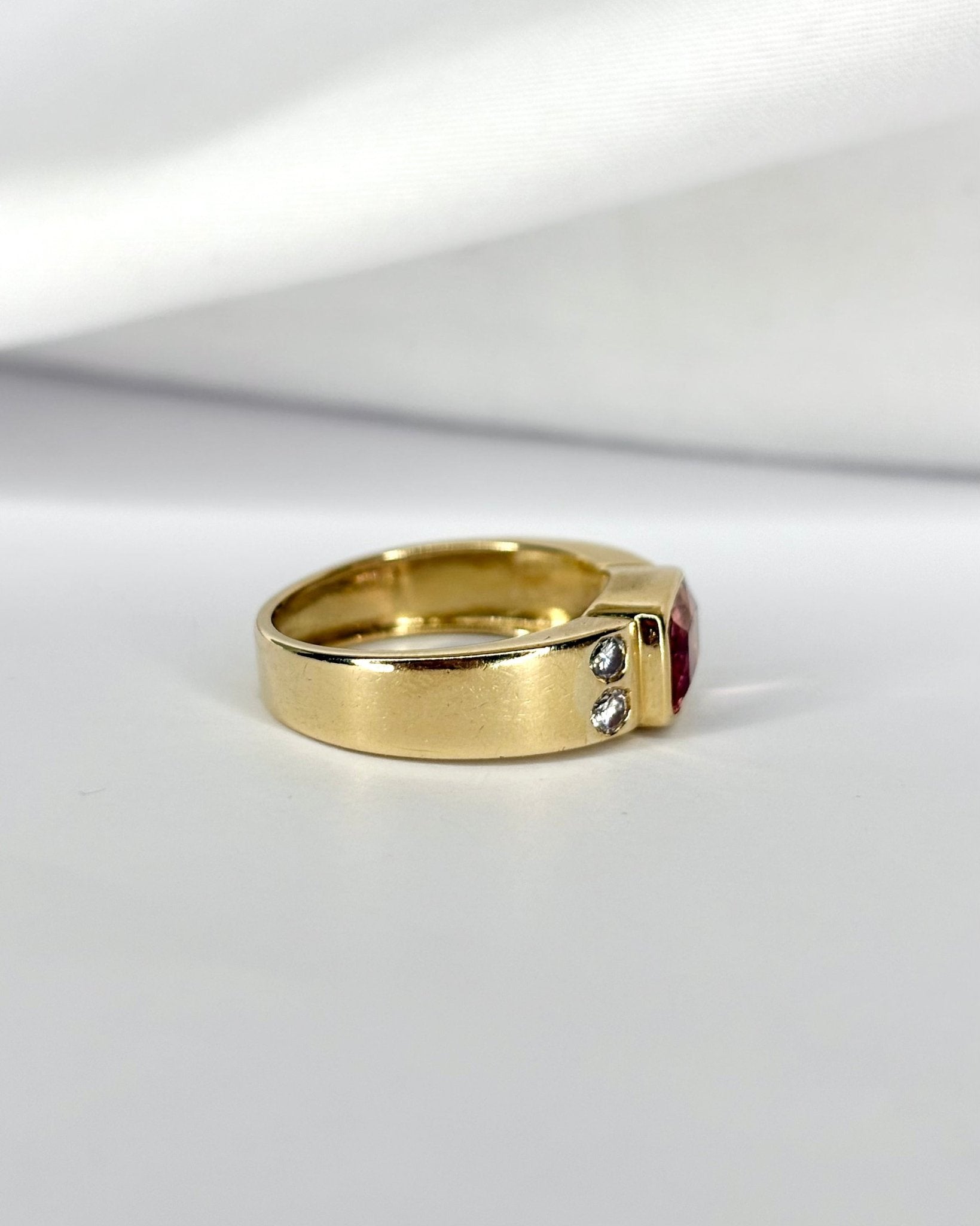 Bague Jonc Topaze Rose 1.90 carat, Diamants &amp; Or 4,06g "Malou" - Elliade Paris
