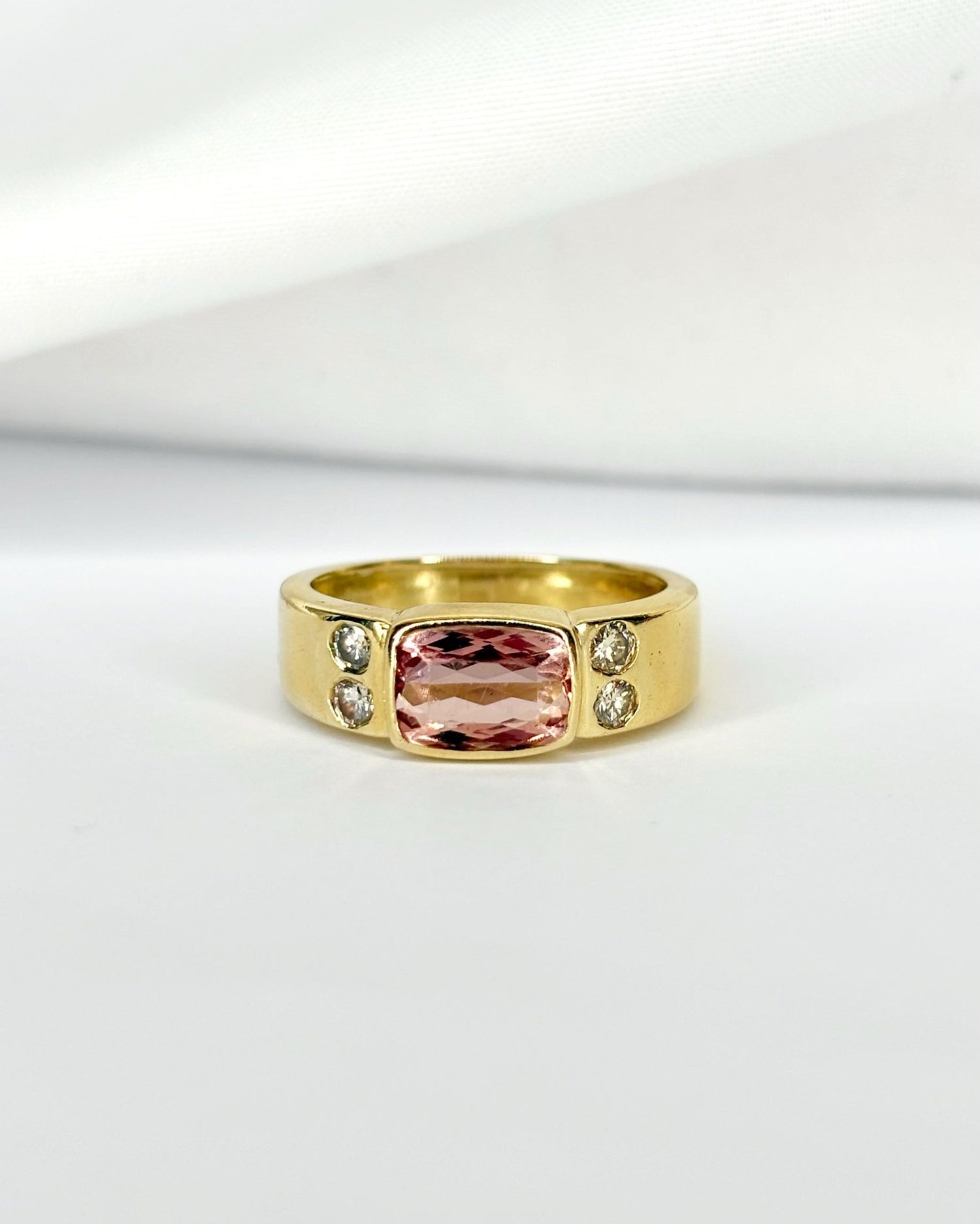 Bague Jonc Topaze Rose 1.90 carat, Diamants &amp; Or 4,06g "Malou" - Elliade Paris