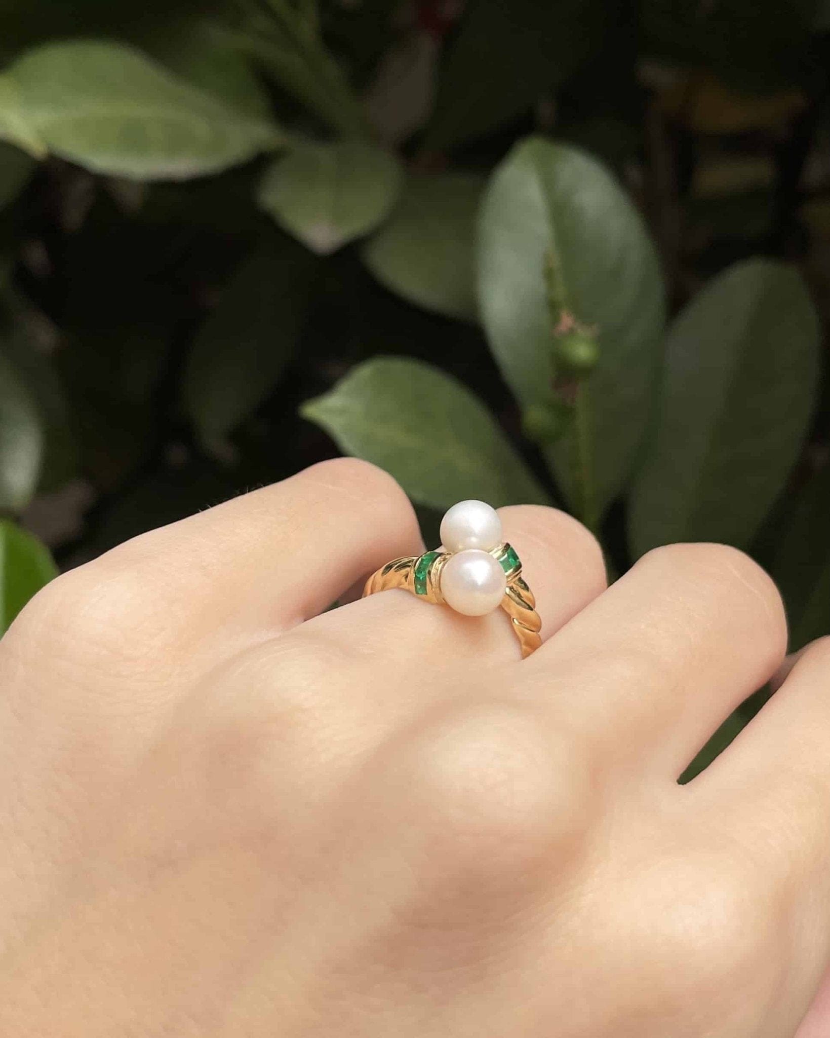 Bague jonc Torsadée Perles &amp; Émeraudes "Gianna" - Elliade Paris
