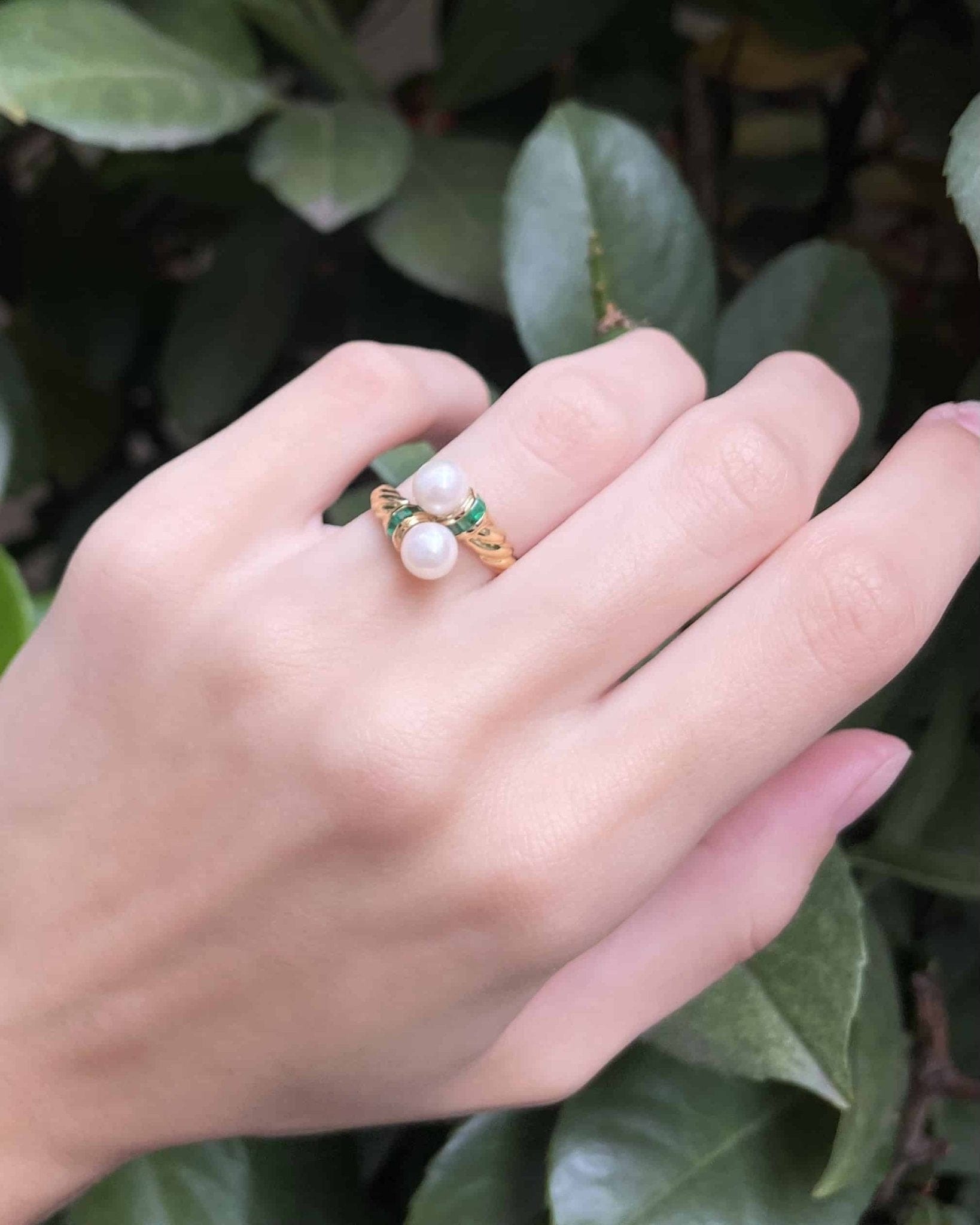 Bague jonc Torsadée Perles &amp; Émeraudes "Gianna" - Elliade Paris
