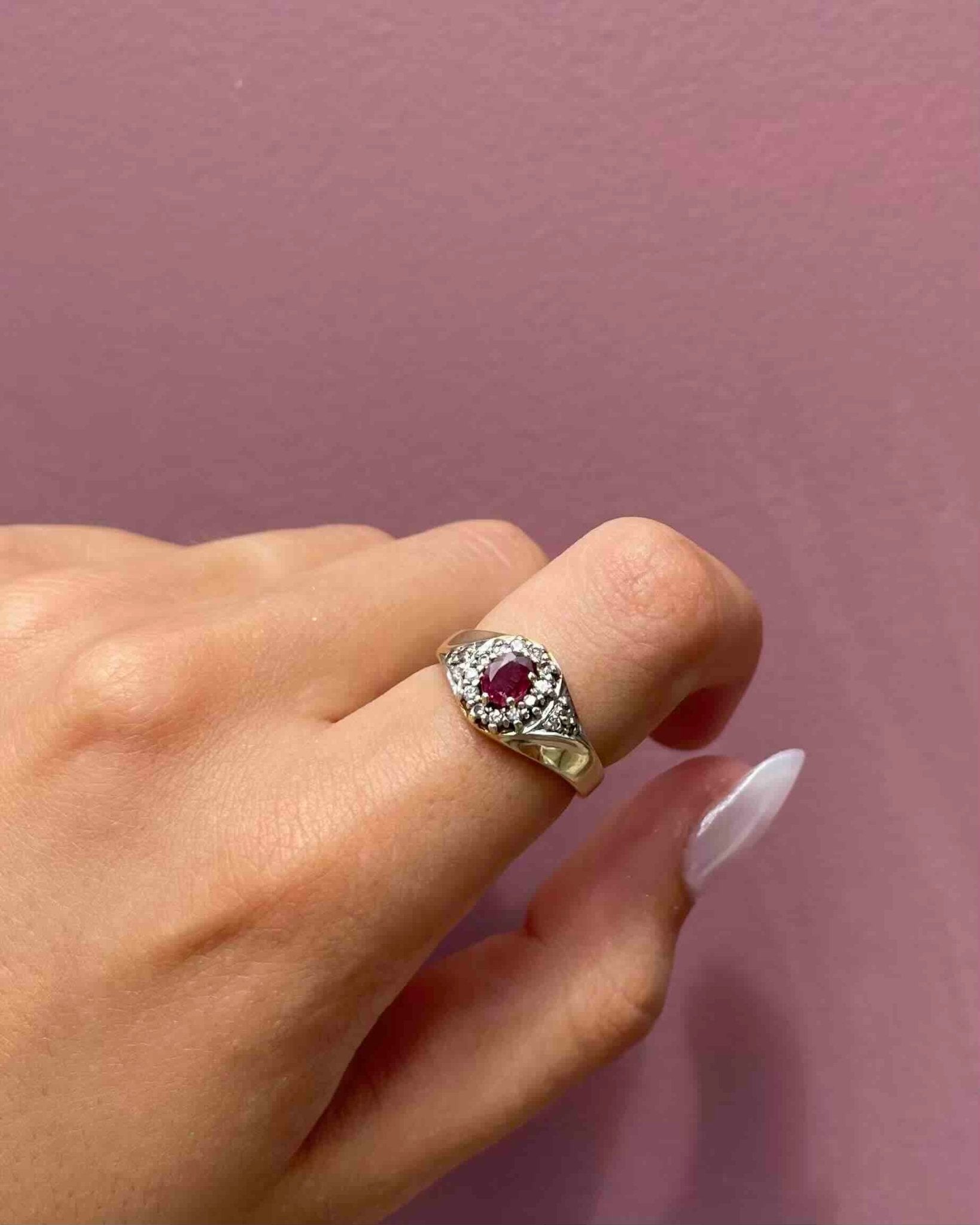 Bague Jonc Tourbillon Diamants &amp; Rubis "Perine" - Elliade Paris