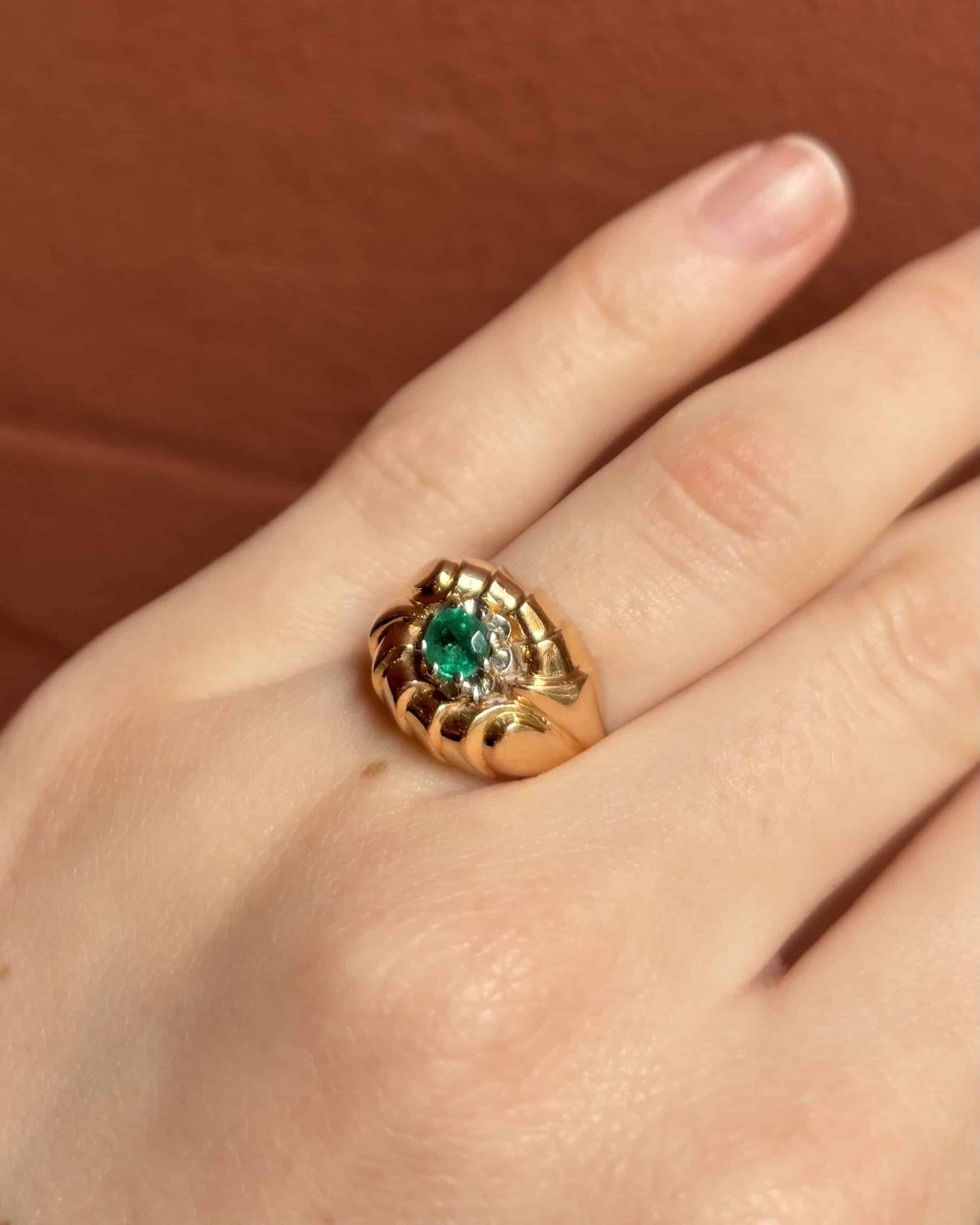 Bague Jonc Tourbillon Émeraude 0.25 carat &quot;Telma&quot; - Elliade Paris