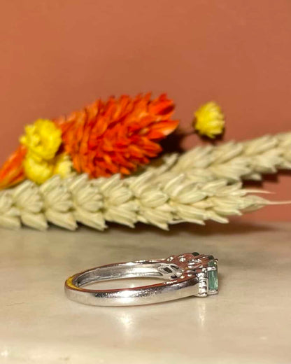 Bague Jonc Trilogie Émeraudes &amp; Diamants &quot;Maé&quot; - Elliade Paris