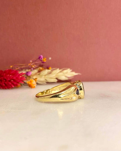 Bague Jonc Trilogie Topaze 1.45 carat &amp; Saphirs &quot;Lawrence&quot; - Elliade Paris