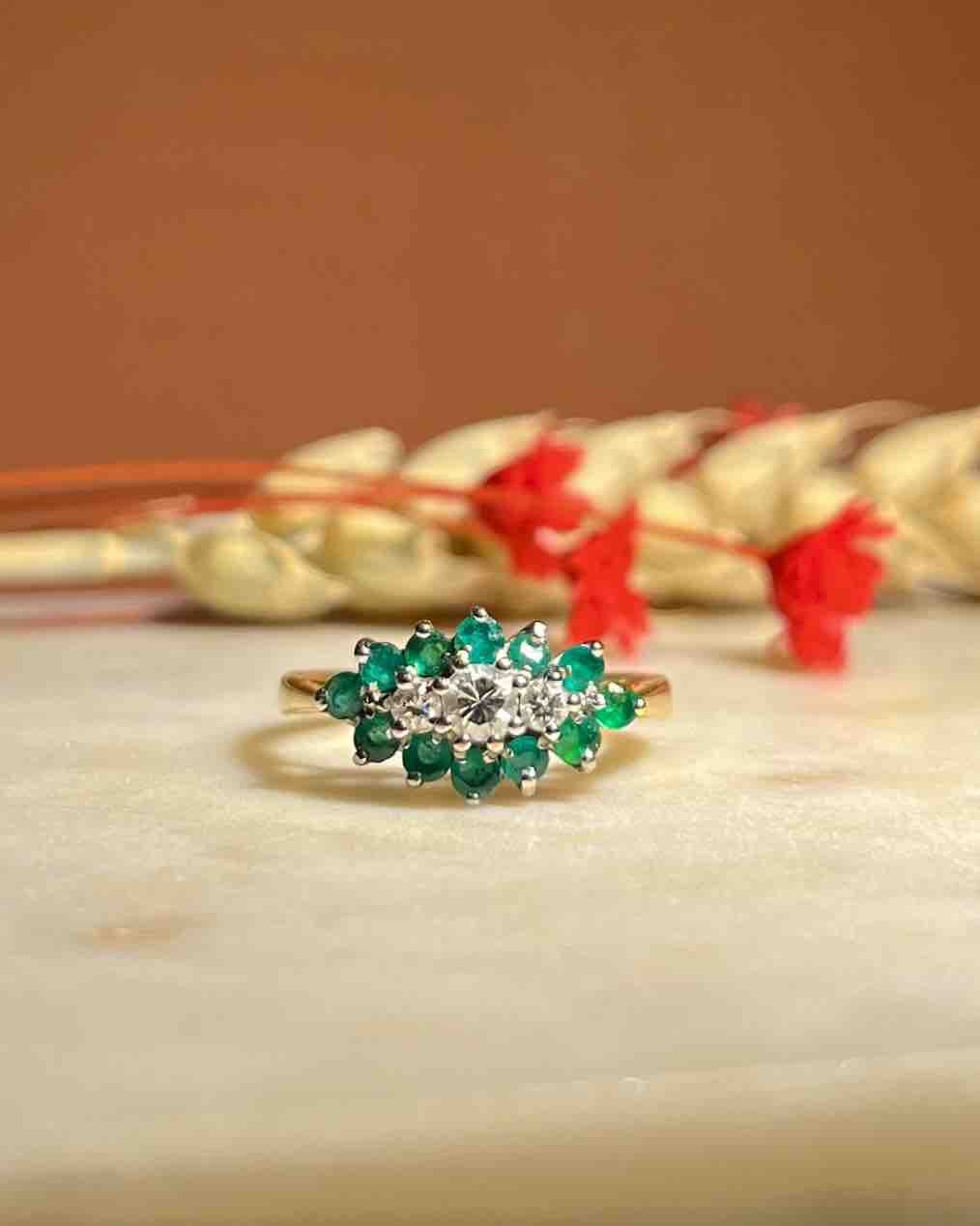 Bague Losange émeraudes &amp; diamants "Jane" - Elliade Paris