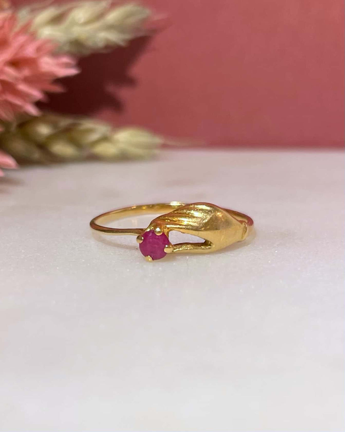 Bague Vintage Main Rubis &quot;Maeve&quot;