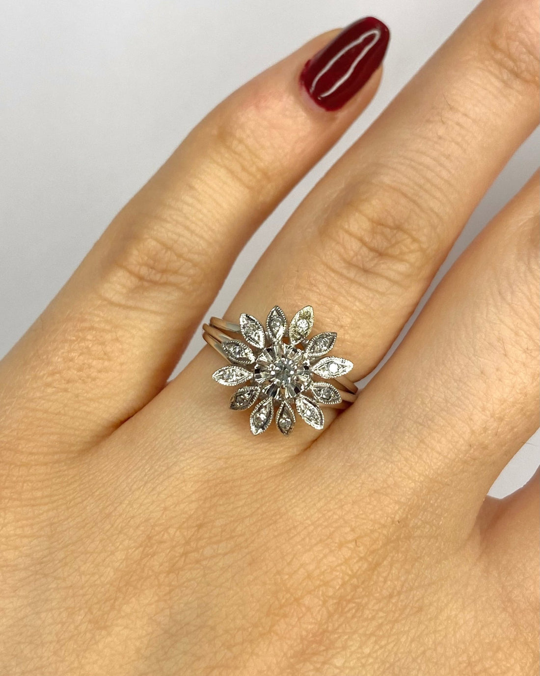 Bague Marguerite 13 Diamants "Yasmine" - Elliade Paris