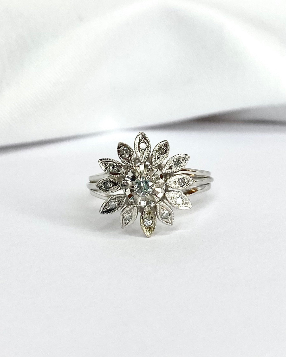 Bague Marguerite 13 Diamants "Yasmine" - Elliade Paris