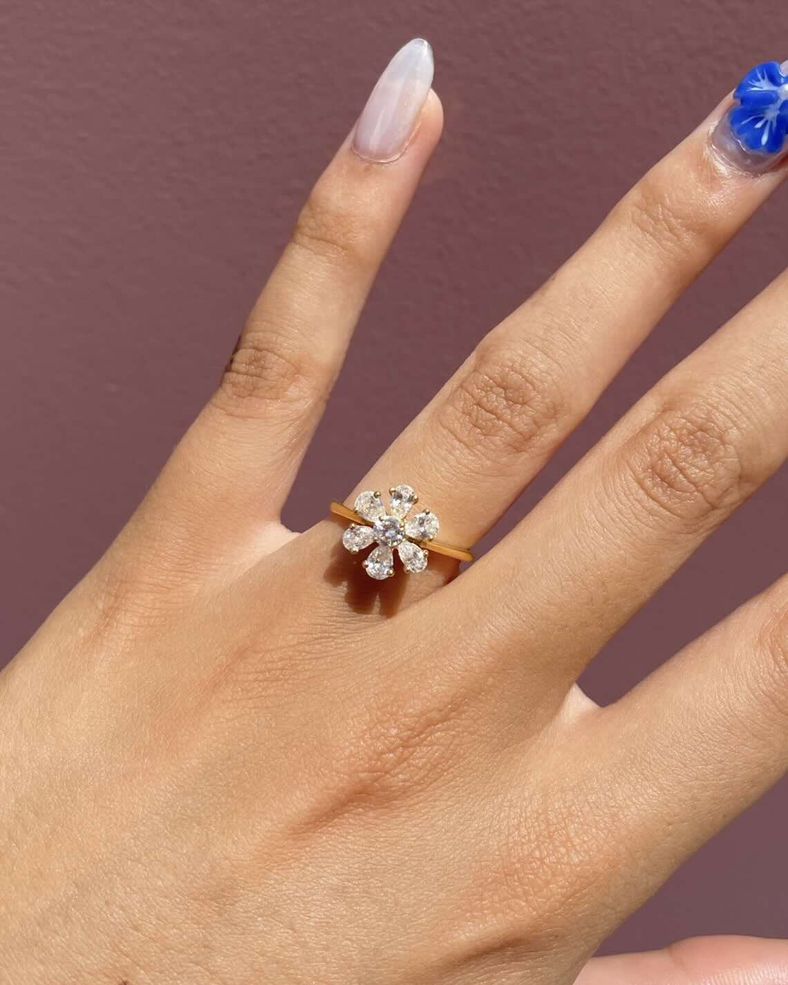 Bague Marguerite 7 Diamants "Edwige" - Elliade Paris