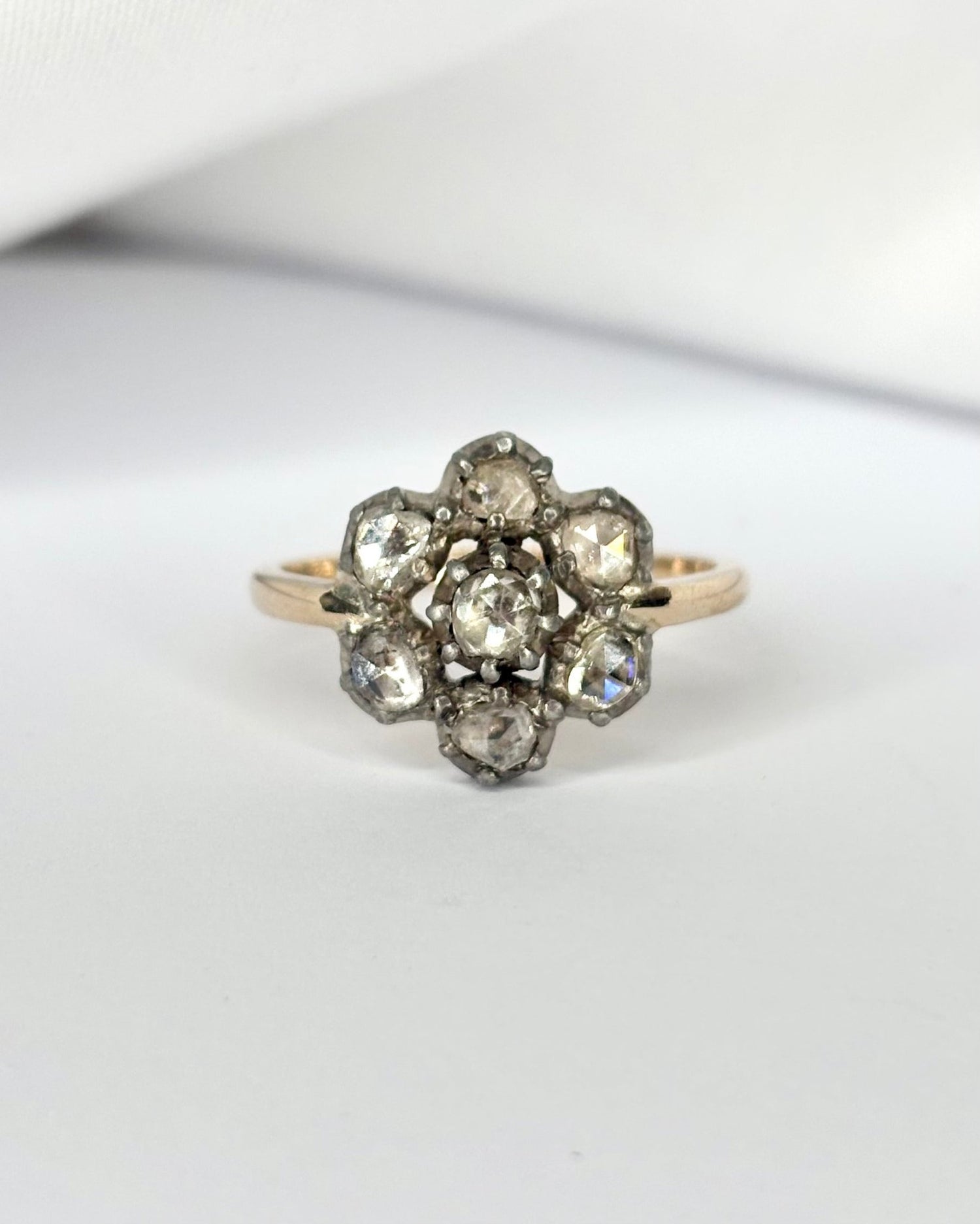 Bague Marguerite 7 Diamants Taille Rose &quot;Charlaine&quot; - Elliade Paris
